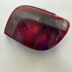 STOP FANALE POSTERIORE DESTRO DX RH PASSEGGERO TOYOTA YARIS 2003