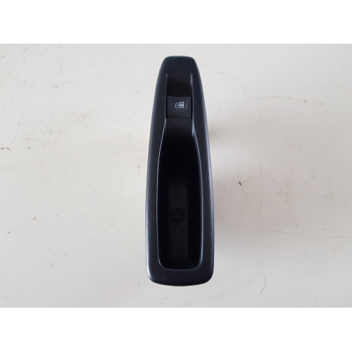 829614619R COMANDO PULSANTIERA ALZAVETRO POSTERIORE DESTRA RENAULT CAPTUR 2019