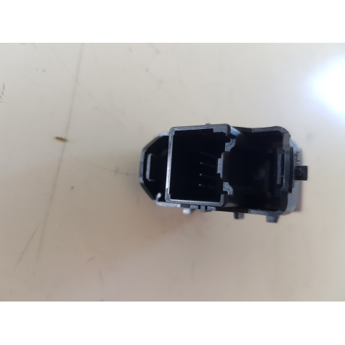 F1ET-14529-AA COMANDO INTERRUTTORE PULSANTIERA ANTERIORE DESTRA FORD FOCUS 2015