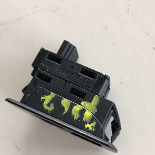 6945874 COMANDO  INTERRUTTORE PULSANTE ALZAVETRO ANTERIORE DX  BMW 320 2009