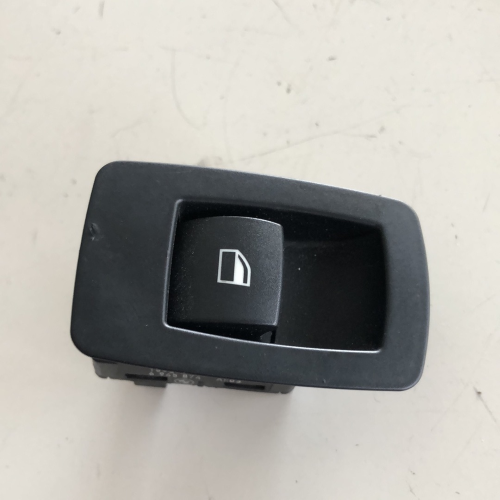 6945874 COMANDO  INTERRUTTORE PULSANTE ALZAVETRO ANTERIORE DX  BMW 320 2009
