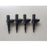 0414720215 SET 4 INIETTORI VOLKSWAGEN GOLF V 1.9 D 77KW 2006 038130073AG 