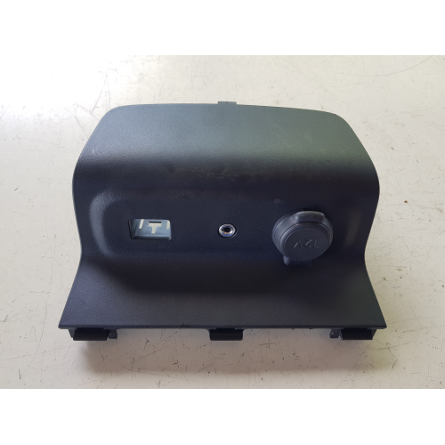 9812508977 CORNICE ATTACCO PRESA ACCENDISIGARI CITROEN C3 2018