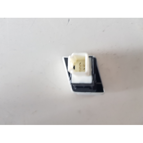 83950-0D010 INTERRUTTORE AIRBAG PASSEGGERO TOYOTA YARIS 1.3 B 74 KW 2009 1NR FE