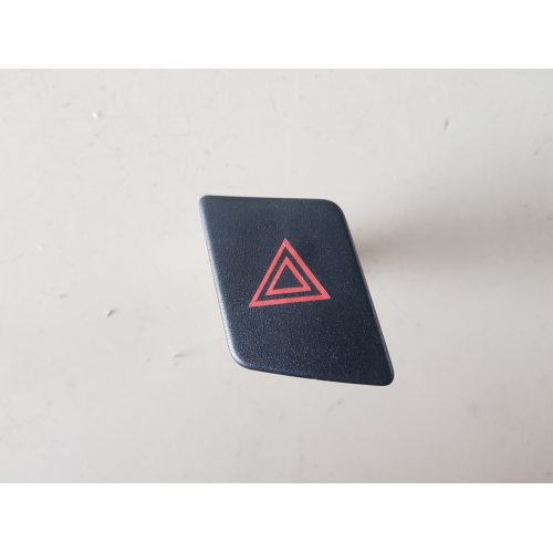 84332-0D020 COMANDO INTERRUTTORE QUATTRO FRECCE EMERGENZA TOYOTA YARIS 1.3 B 74 KW 2009 1NR FE