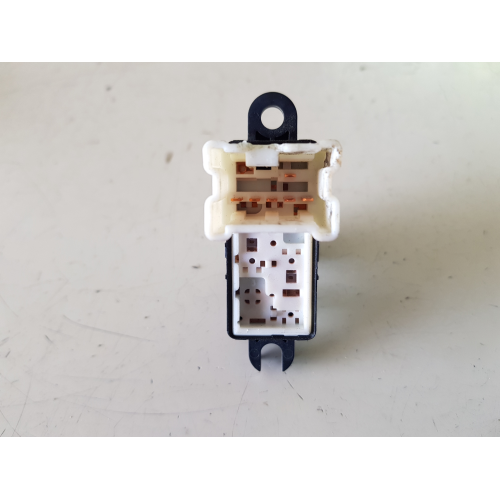 COMANDO INTERRUTTORE PULSANTE ALZAVETRO ANTERIORE DESTRA NISSAN MICRA K12 2004