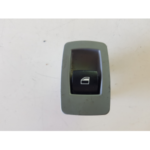 6945875  PULSANTE COMANDO ALZACRISTALLO ANTERIORE DESTRO BMW SERIE 3 320 SW 2008