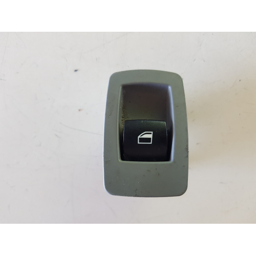 6945875  PULSANTE COMANDO ALZACRISTALLO ANTERIORE DESTRO BMW SERIE 3 320 SW 2008