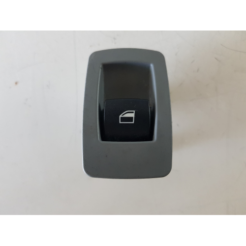 6945875 PULSANTE COMANDO ALZACRISTALLO ANTERIORE DESTRO BMW SERIE 3 320 E91 2.0 D 130KW 2008 