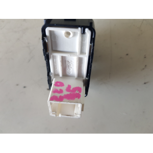 96762292ZD PULSANTIERA COMANDO ALZAVETRO ANTERIORE DESTRO CITROEN C3 2012