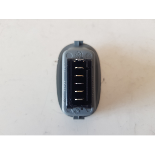 7700836267 COMANDO PULSANTE INTERRUTTORE ALZAVETRO POSTERIORE DESTRO RENAULT MEGANE SCENIC 2001