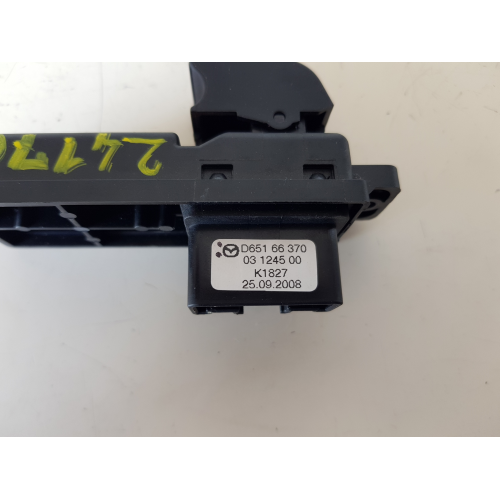 D65166370 COMANDO INTERRUTTORE ALZAVETRO POSTERIORE SINISTRA MAZDA 2 2009