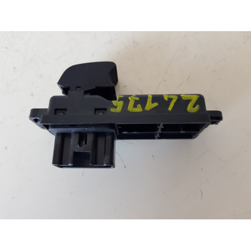 D65166370 COMANDO INTERRUTTORE ALZAVETRO POSTERIORE DESTRO MAZDA 2 2009