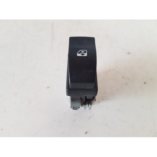 28082 PULSANTE COMANDO ALZAVETRO ANTERIORE DESTRO RENAULT SCENIC ANNO 2005