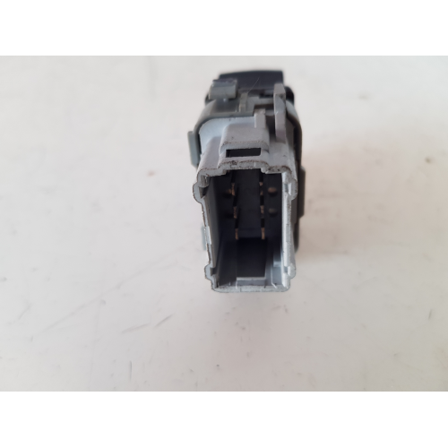 28082 PULSANTE COMANDO ALZAVETRO ANTERIORE DESTRO RENAULT SCENIC ANNO 2005