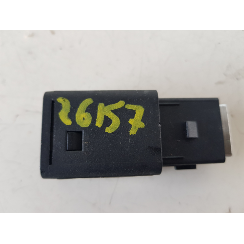 98313506DX ATTACCO PRESA CONNESSIONE USB PEUGEOT 208 2021 9831377180