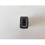 98313506DX ATTACCO PRESA CONNESSIONE USB PEUGEOT 208 2021 9831377180