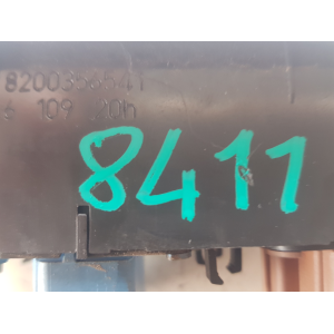 8200356541  PULSANTIERA COMANDO ALZAVETRO ANTERIORE SINISTRA RENAULT CLIO 3 2006