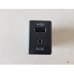 795405504 ATTACO PRESA AUX USB NISSAN MICRA K14 2017