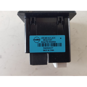 795405504 ATTACO PRESA AUX USB NISSAN MICRA K14 2017