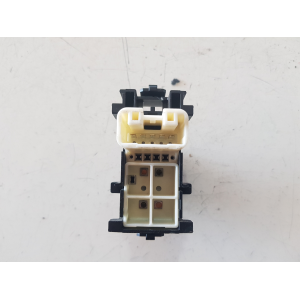74231-0D090 COMANDO INTERRUTTORE PULSANTE ALZAVETRO ANTERIORE DESTRO TOYOTA YARIS 2011