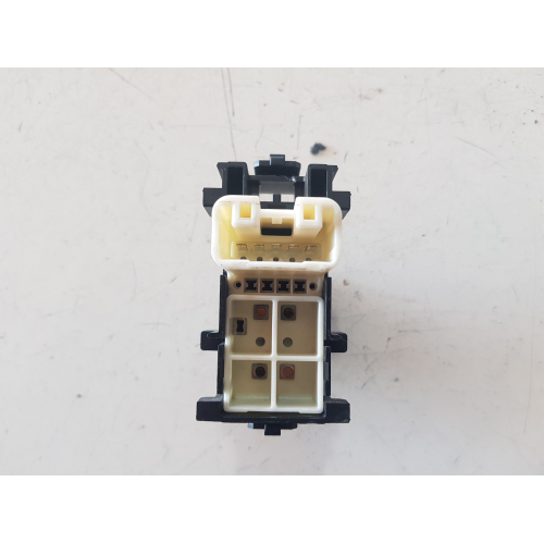 74231-0D090 COMANDO INTERRUTTORE PULSANTE ALZAVETRO ANTERIORE DESTRO TOYOTA YARIS 2011
