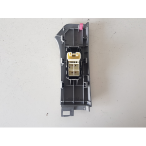74231-0D090 PULSANTIERA ALZAVETRO ANTERIORE DESTRA TOYOTA YARIS 2011