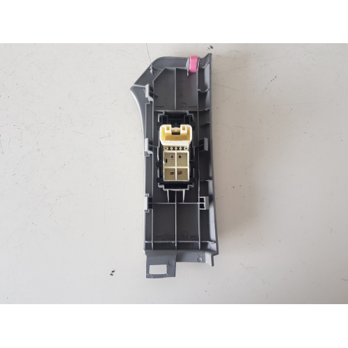 74231-0D090 PULSANTIERA ALZAVETRO ANTERIORE DESTRA TOYOTA YARIS 2011