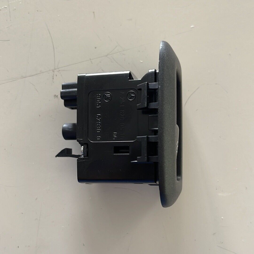 A2518200510 PULSANTIERA ALZAVETRO ANTERIORE DESTRA MERCEDES BENZ CLASSE B 2011
9051679300