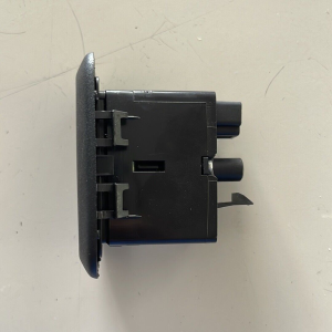 A2518200510 PULSANTIERA ALZAVETRO ANTERIORE DESTRA MERCEDES BENZ CLASSE B 2011
9051679300