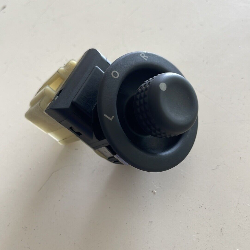 56040694AD COMANDO REGOLAZIONE RETROVISORI ELETTRICI CHRYSLER DODGE JEEP
2008