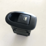 25943 PULSANTE COMANDO ALZAVETRO ANTERIORE DESTRO CITROEN C3 2005