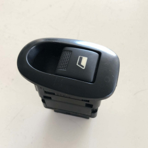 25943 PULSANTE COMANDO ALZAVETRO ANTERIORE DESTRO CITROEN C3 2005