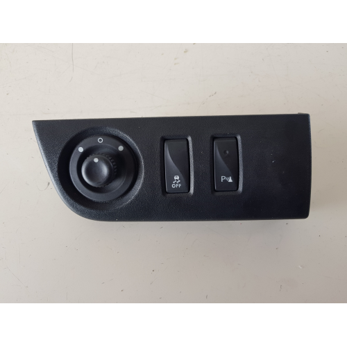 251637756R GRUPPO COMANDI REGOLAZIONE SPECCHI RETROVISORI ESTERNI DACIA LODGY 2016 251637722R 251639468R