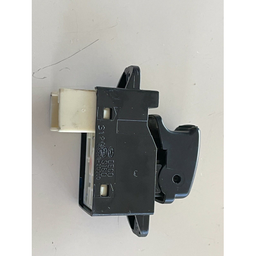 93578-2D000 COMANDO INTERRUTTORE ALZAVETRO ANTERIORE DESTRO HYUNDAI TERRACAN 2004