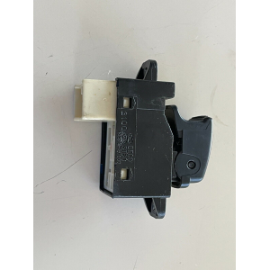 93578-2D000 COMANDO INTERRUTTORE ALZAVETRO POSTERIORE DX HYUNDAI TERRACAN ANNO 2004 621w03620