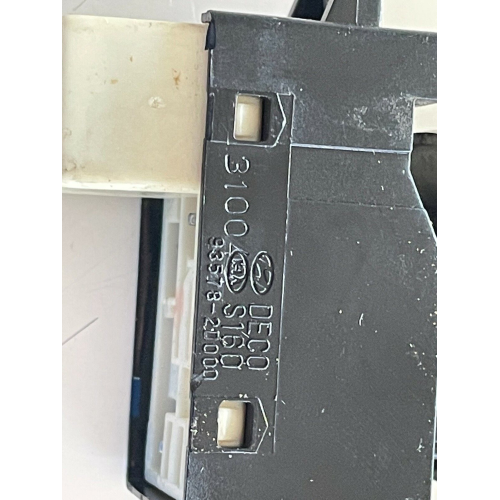 93578-2D000 COMANDO INTERRUTTORE ALZAVETRO POSTERIORE DX HYUNDAI TERRACAN ANNO 2004 621w03620