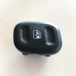 735536760 COMANDO INTERRUTTORE ALZAVETRO ANTERIORE DESTRO FIAT PANDA 2013   30170547 