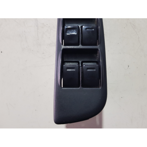 84820-42180 PULSANTIERA COMANDO INTERRUTTORE ALZAVETRO ANTERIORE SINISTRA TOYOTA RAV 4 2004
