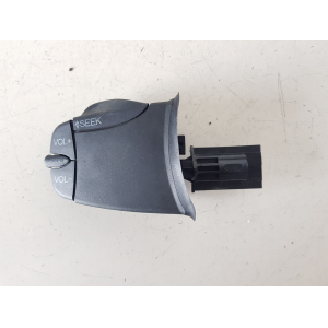 98AB14K147AD COMANDI RADIO AL VOLANTE FORD FIESTA ANNO 2003