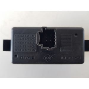 8200214896A COMANDO LUCI DI EMERGENZA E CHIUSURA RENAULT CLIO 1.2 B 55KW 2010