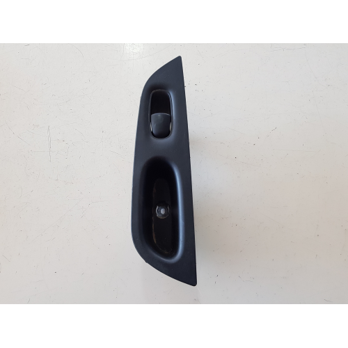 829604CE0A COMANDO PULSANTIERA ALZAVTERO POSTERIORE DESTRO NISSAN X TRAIL 2.0 D 130KW 177CV 2017L