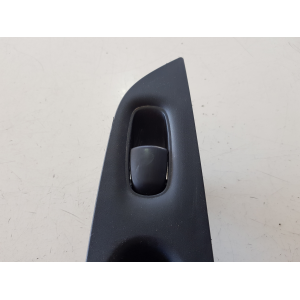 829604CE0A COMANDO PULSANTIERA ALZAVTERO POSTERIORE DESTRO NISSAN X TRAIL 2.0 D 130KW 177CV 2017L