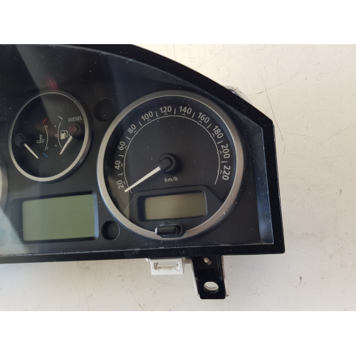 YAC500044 VEGLIA QUADRO STRUMENTI CONTACHILOMETRI KM LAND ROVER DISCOVERY 3 2.7 D 140KW 2005