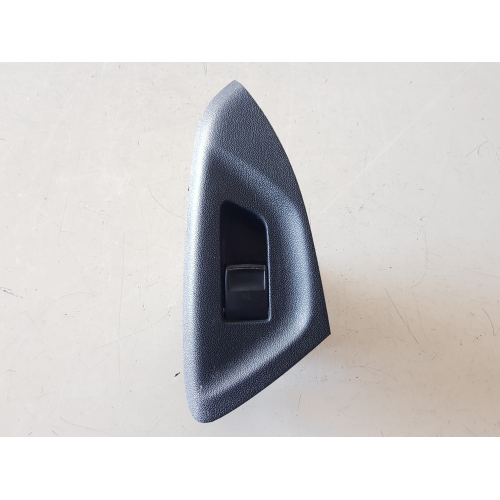 COMANDO INTERRUTTORE ALZAVETRO ANTERIORE DESTRO TOYOTA AYGO 2016  