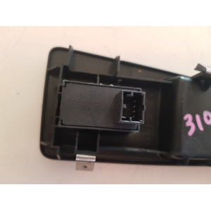 735380451 PULSANTIERA COMANDO ALZAVETRO ANTERIORE DESTRA FIAT GRANDE PUNTO ANNO 2009