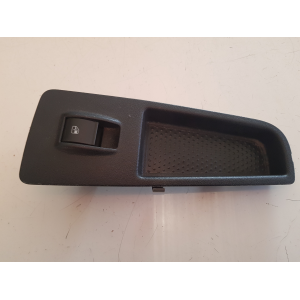 735380451 PULSANTIERA COMANDO ALZAVETRO ANTERIORE DESTRA FIAT GRANDE PUNTO ANNO 2009
