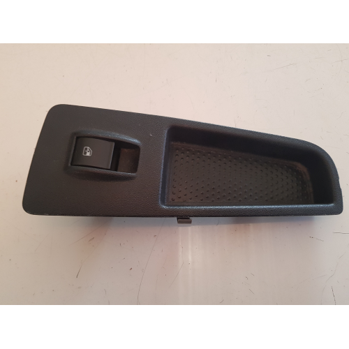 735380451 PULSANTIERA COMANDO ALZAVETRO ANTERIORE DESTRA FIAT GRANDE PUNTO ANNO 2009