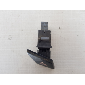84332-0D020 PULSANTE LUCI DI EMERGENZA TOYOTA YARIS 1.3 B 64KW 2008