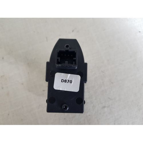 157094784  COMANDO INTERRUTTORE ALZAVETRO ANTERIORE DESTRO ALFA ROMEO GIULIETTA 1.6 D 88KW 2019